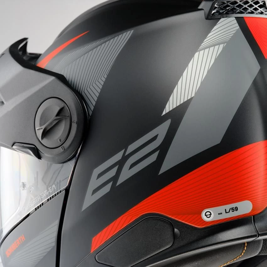SCHUBERTH E2 DEFENDER Klapphelm – Bild 6